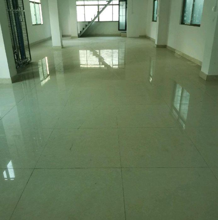 360平米带货梯三相电厂房出租