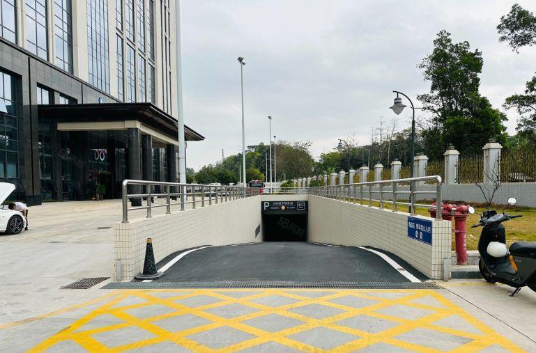 200平起分租南山科技园全新工业厂房整层2600平厂房出租