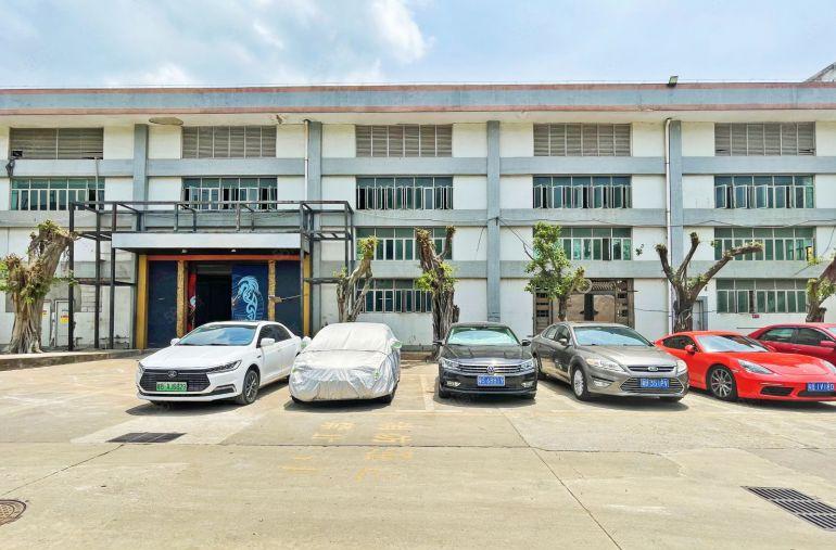 南山西丽 一楼中空12米层高 复试  展示面非常好