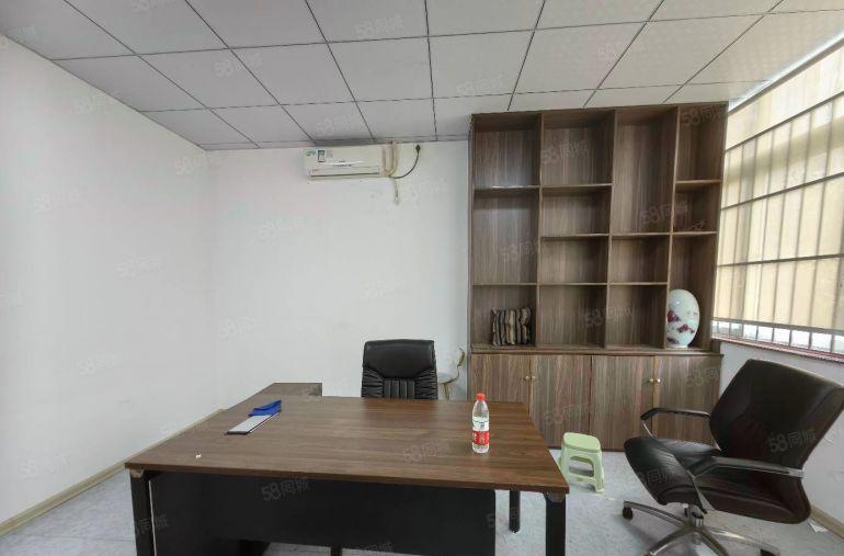 蛇口厂房出租 176平米 8800元 3个隔间 精装修