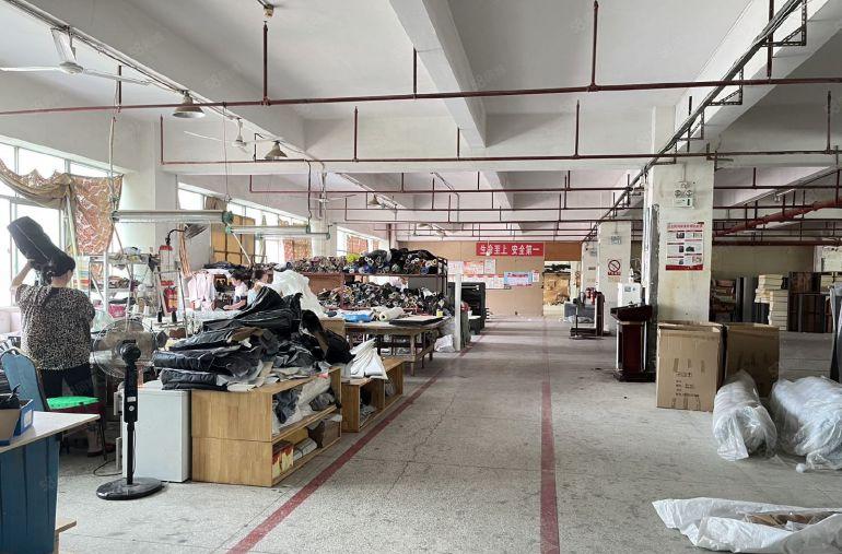 南山双高速口独院一楼厂房，原房东，实用面积大。