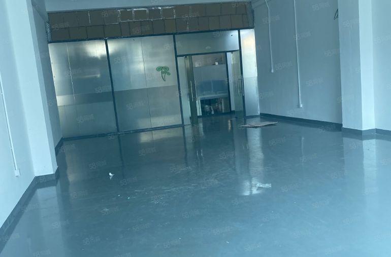 南山西丽地铁站小面积135，200，300平办公仓库水电齐全