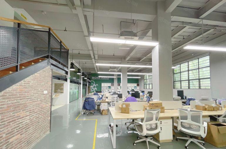 独门独院 带大院子1600平 精装带阁楼 办公展厅设计