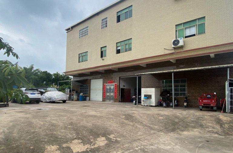 独栋一楼厂房，三箱电，环境好，超大停车场