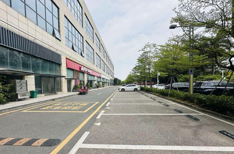 300平起罗湖火车站旁全新园区2万平厂房仓库办公室出租可分租