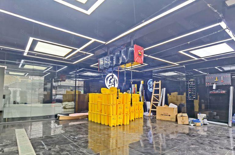 南山西丽 龙珠大道附近 新出园区一楼厂房 现成贴膜店150平