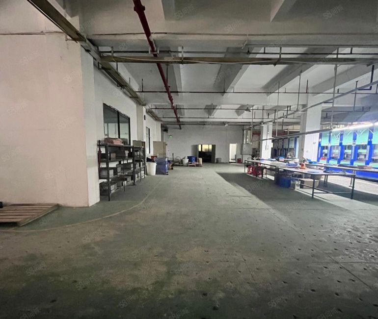 布吉厂房仓库200平500平2000平大小分租