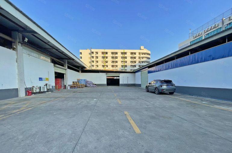 南山西丽新出一楼1980平方 层高6米 可进大车 可分租