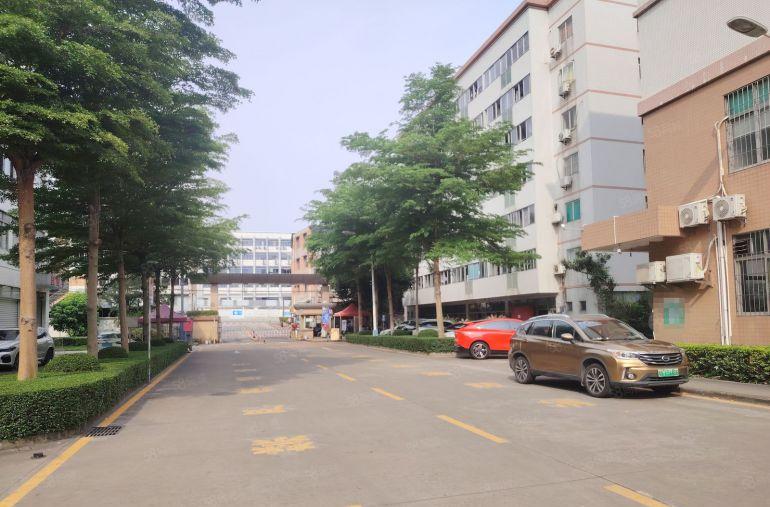 西丽百旺地铁口2600平独门独院独栋村委厂房直租实际面积出租