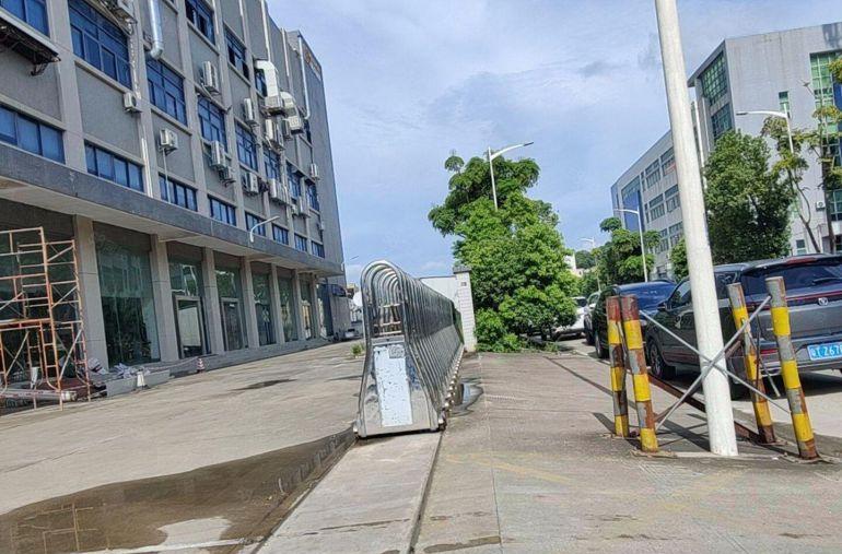 西丽 整栋独门独院原房东5000平方可自由分割 一楼层高6米