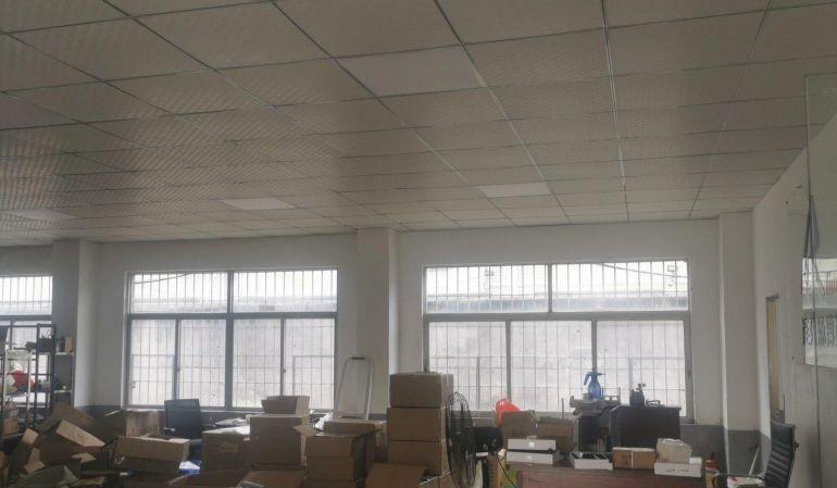 一楼600平方转租，租金16000有4年可加工，可办公