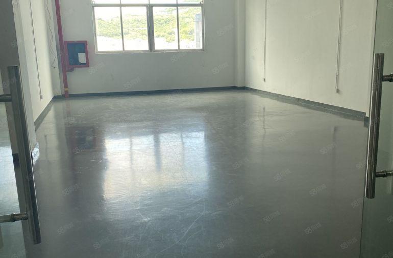 南山西丽地铁站小面积135，200，300平办公仓库水电齐全