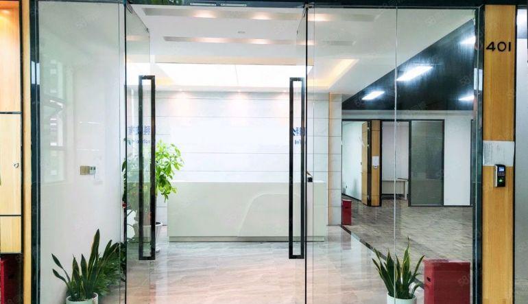 西丽大学城地铁口200平至3000平带装修办公室直租