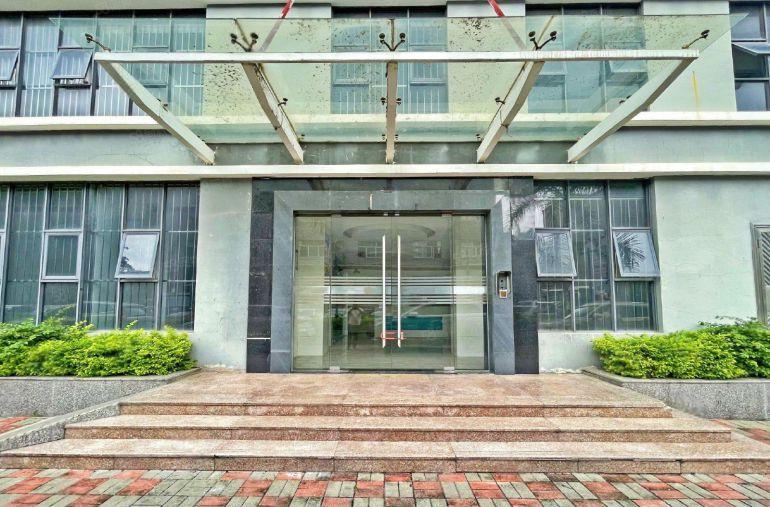 南山整栋 独门独院厂房4875平方  园区形象好