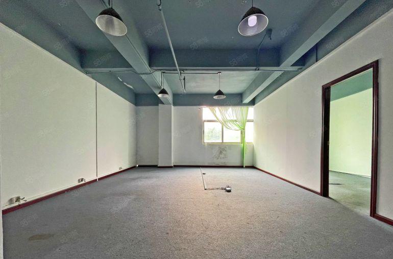 南山西丽 整层620平方 带办公室和仓库 电梯口 非常方便