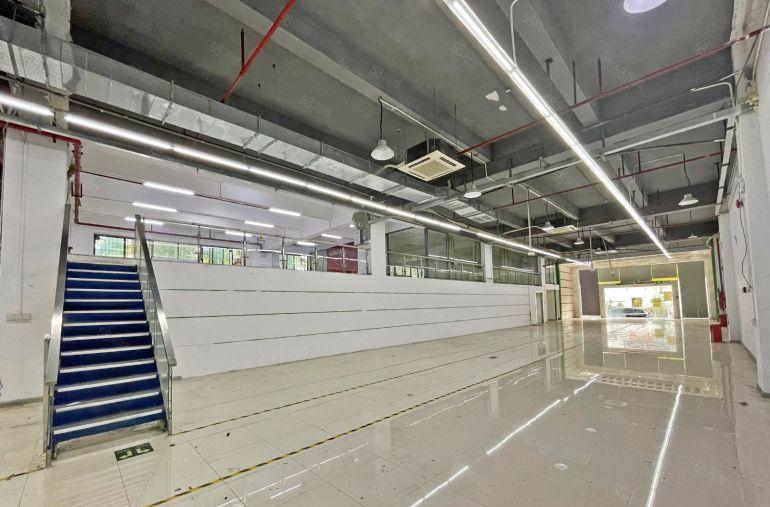 南头新出一楼1200平方  层高6米 门头大气 有红本