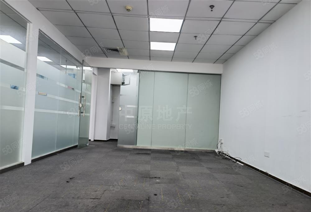 南油地铁站旁动漫园358平办公，直播，随时可以看房价格好谈