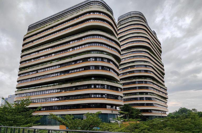 南山西丽地铁口红本厂房3百平起租原房东厂房出租写字楼出租