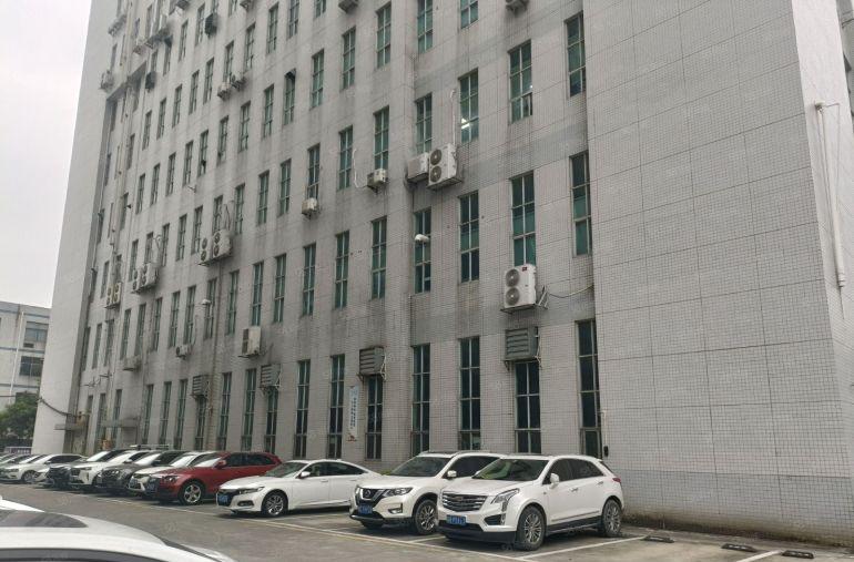 福永桥头地铁站附近楼上800平原精装修厂房仓库出租配套齐全