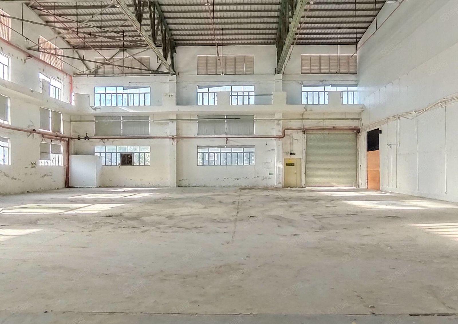 南山层高12米钢构厂房适合泛娱乐汽车交付中心卡丁车射箭攀岩