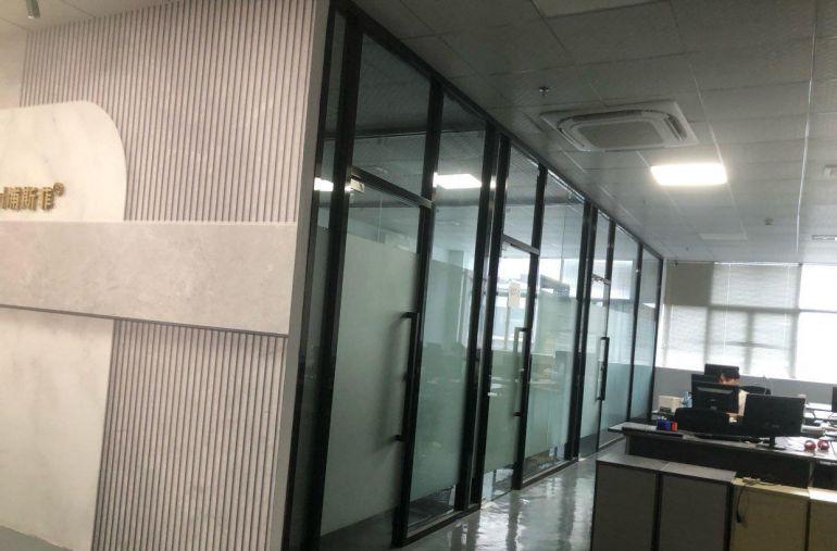 五和大道旁坂田龙华交界处五楼780平米厂房出租