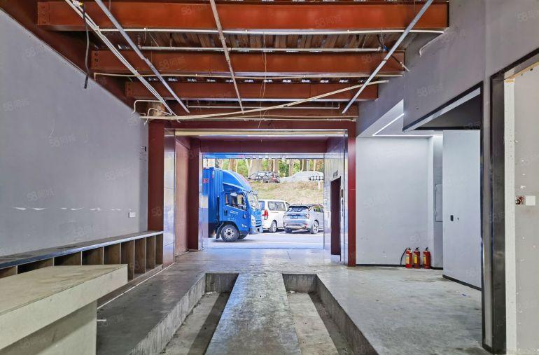 留仙大道旁278平汽车改装店 租金58元一平 交通非常方便