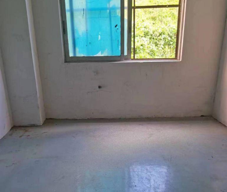 深圳市宝安区航城，洲石路旁黄麻布村第二工业园区