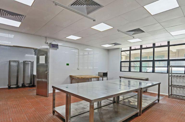 南山科技园附近  现成中央厨房1600平   无转让费