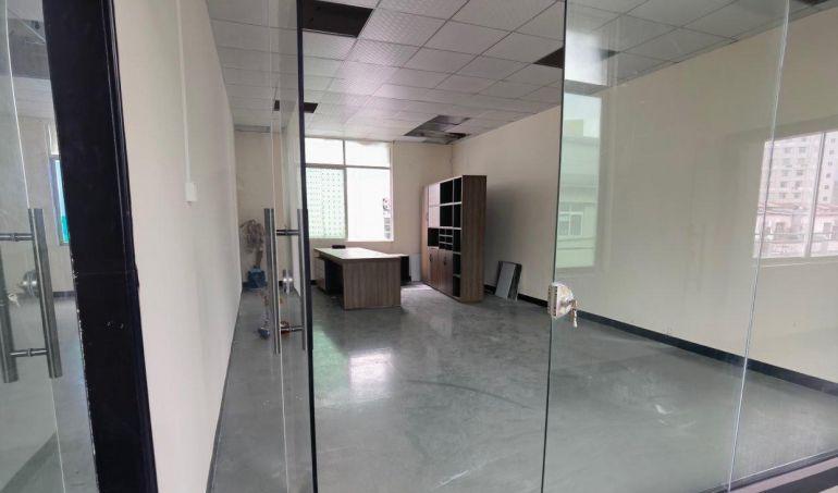 深圳横岗精装修带电梯厂房低价出租