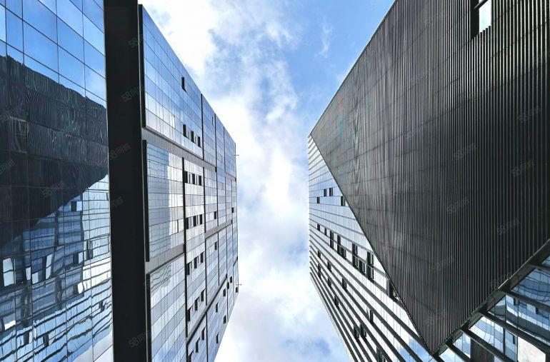 50平起租南山科技园地铁口楼上200平豪华装修厂房办公室出租