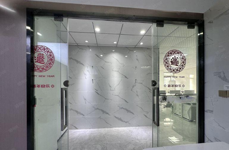 南山双地铁口 南油第四工业区168平带家私  拎包即可办公