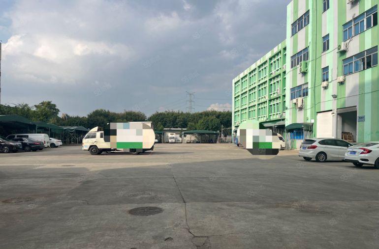 石岩高速出口独门独院厂房18000平方米