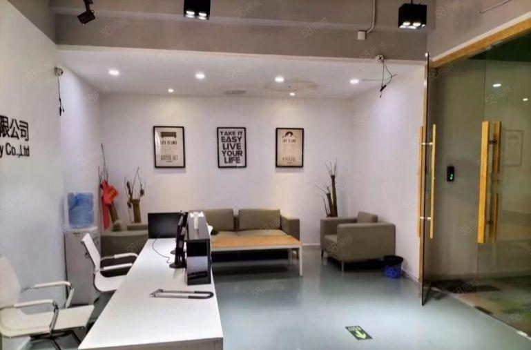 南山地铁口500平仅35元，免租2个月，使用率9成，豪华装修