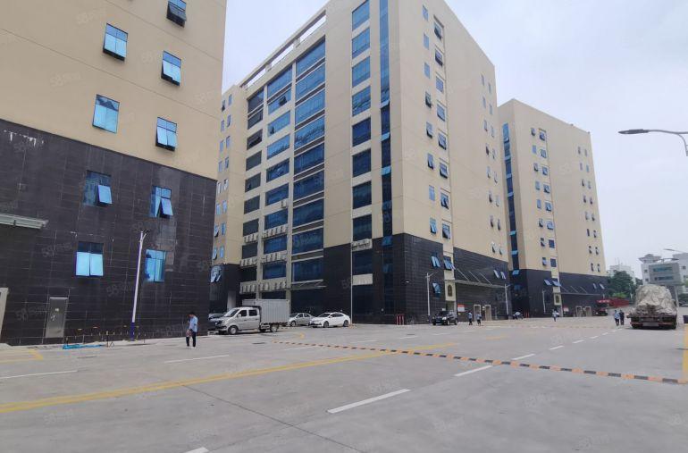 300平起租深圳周边凤岗工业区2000平标准厂房出租仓库招租