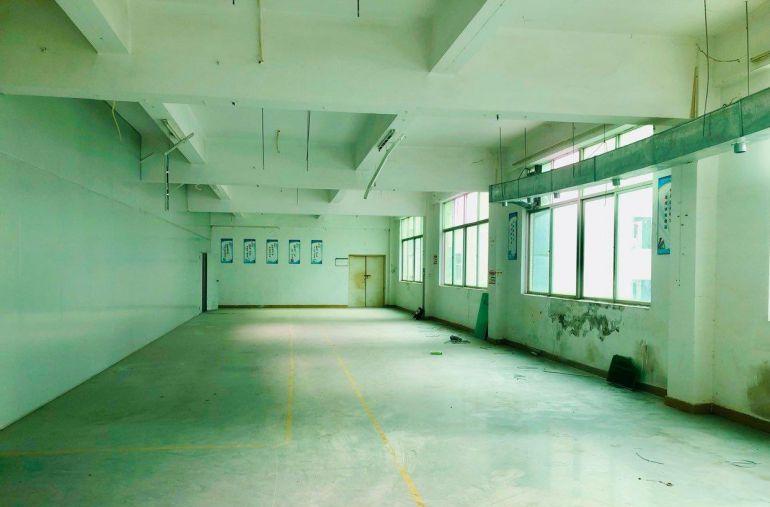 坂田厂房出租200至5000平大小面积都有，园区大，环境优美