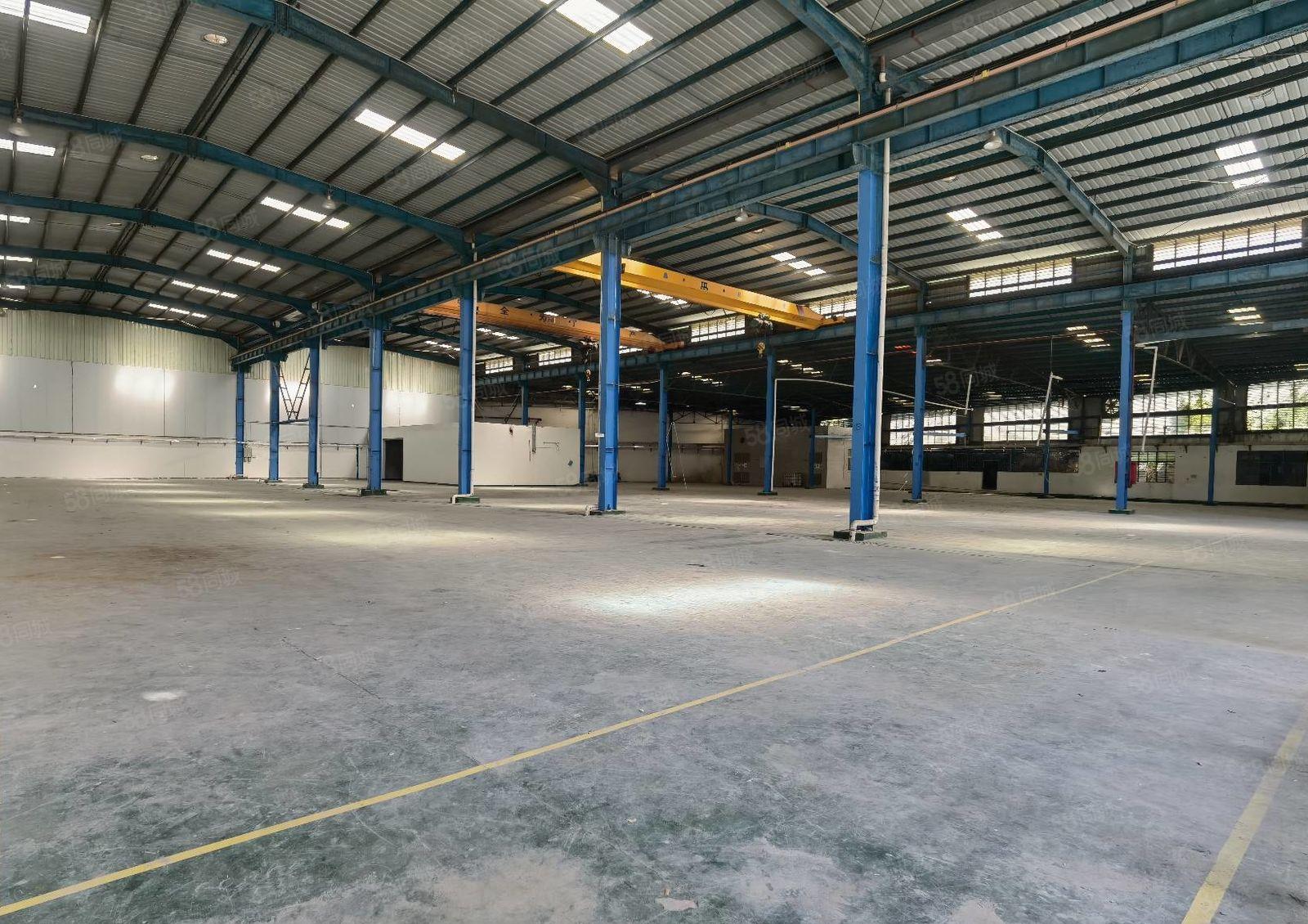 西丽白芒关口10米高独院钢构6700平出租！自带12吨行车！