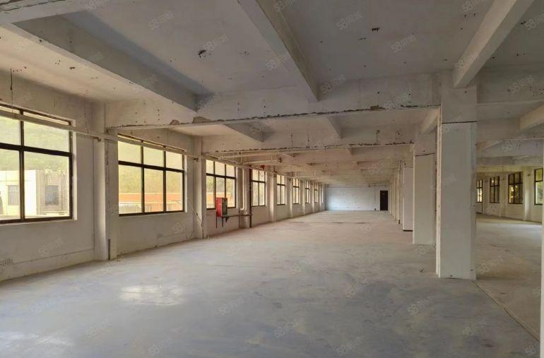 盐田区楼上厂房950平，大小可分租，户型方正价格美丽