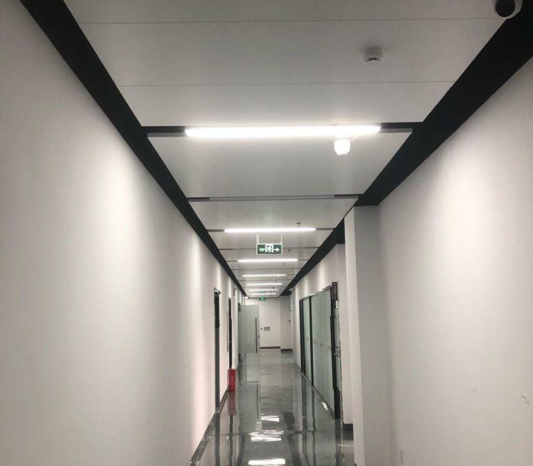 坂田天安云谷旁楼上1000平米厂房出租，带装修