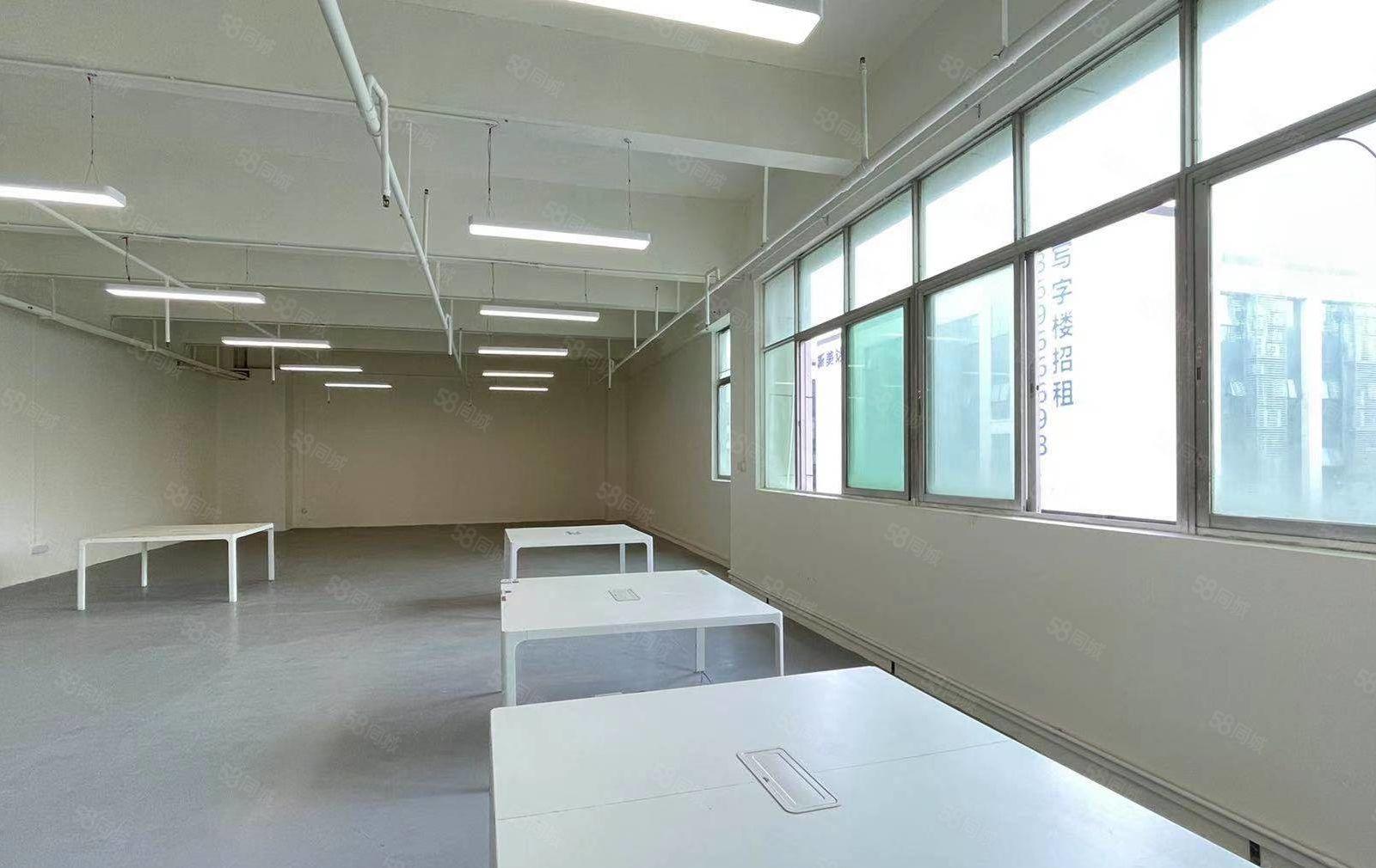 西丽镇地铁口300米，320平方，现成装修,价格实在