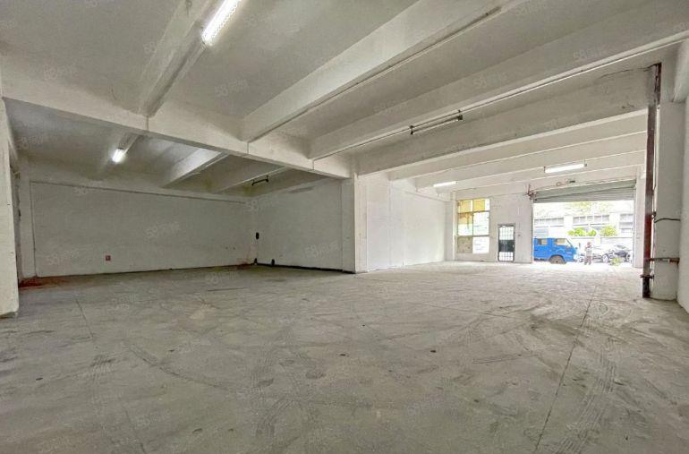 南山大学城一楼550平 行业不限  层高5.3米配套齐全