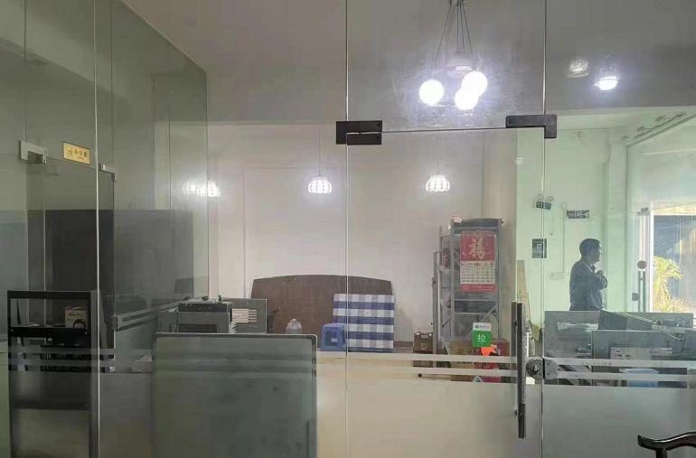 出租龙岗宝龙吓坑办公室仓库宿舍房东直租