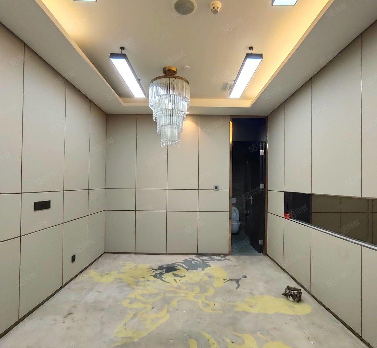 桃园地铁口跃式一拖二1375平适合教育培训书吧咖啡门诊部社康