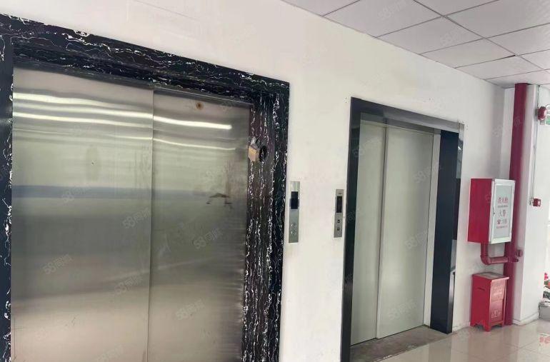 罗湖水贝珠宝工业区，办公电商厂房30平米起租，地铁站