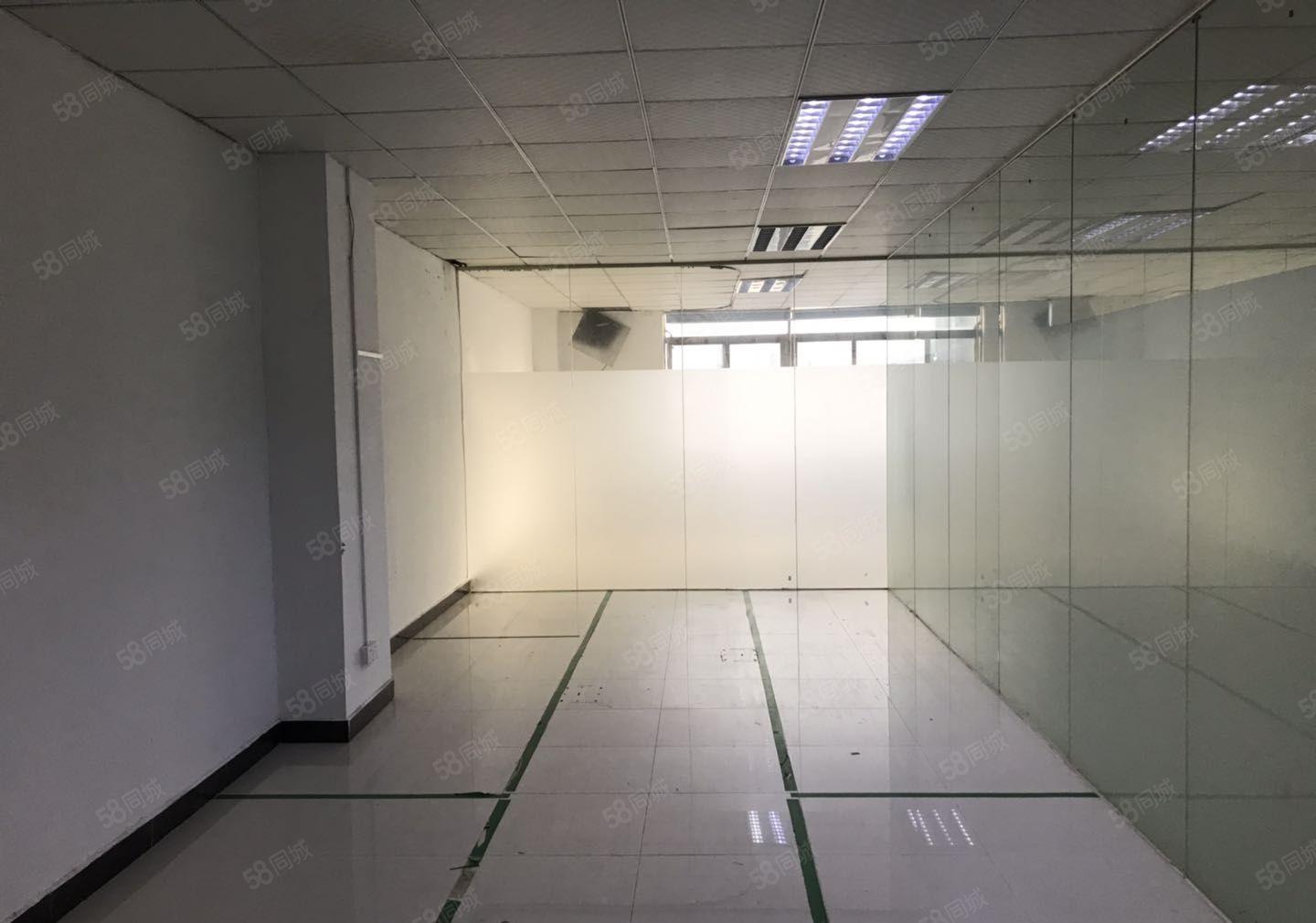 西丽地铁口附近，现成装修面积230平出租