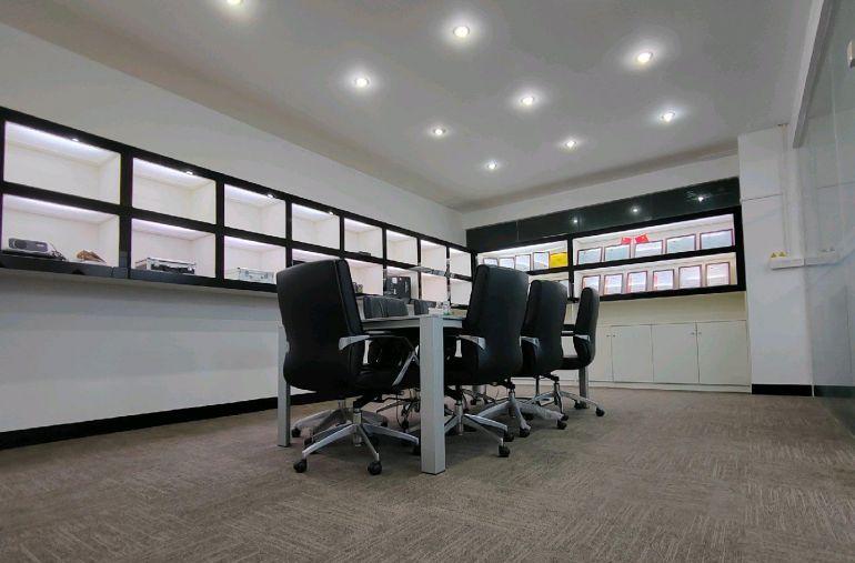 民治200平，直租无转让！