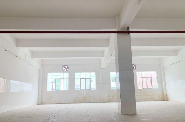 业主出租利好工业园隔壁厂房 电商办公室 仓库（可整租或分租