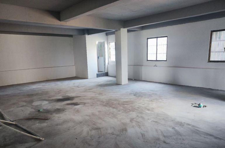 占地230平方适合各种，原房东