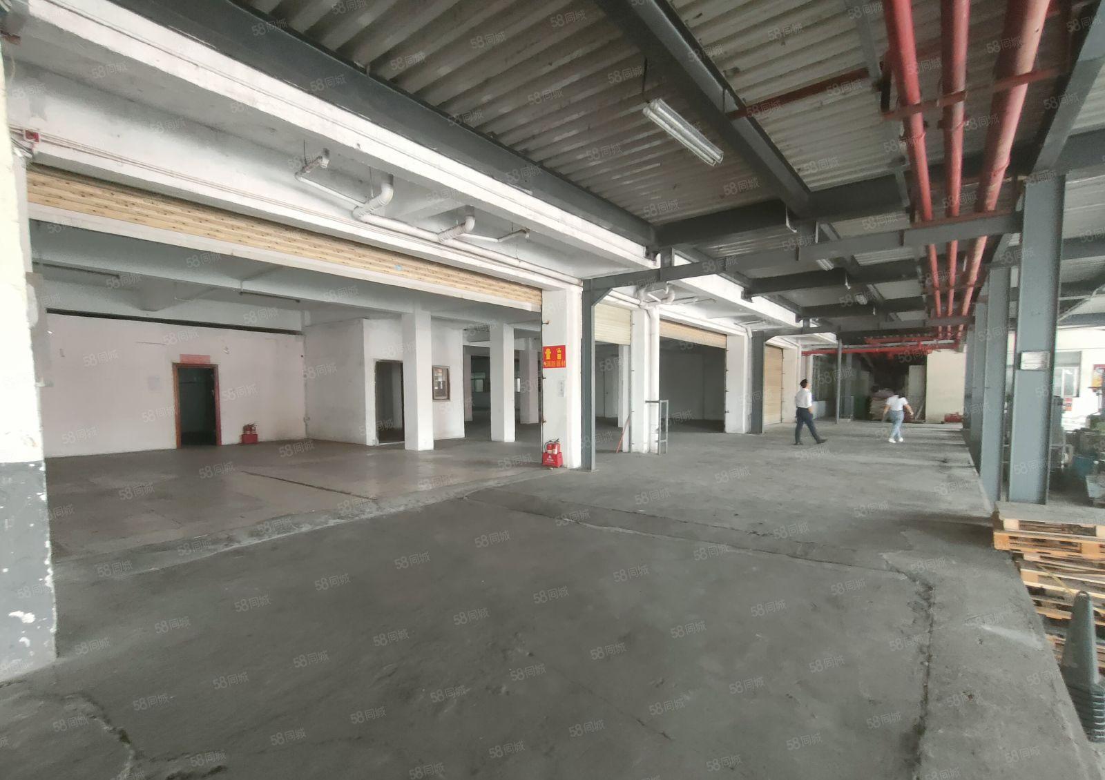 厂房出租，观澜大水坑一楼物流坑厂房出租7300平，低价出租