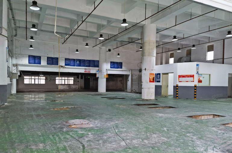 南山科技园 新出原房东红本厂房一楼2080平 可办环评层高7