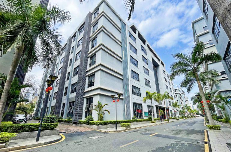 南山区研发厂房 一楼和二楼单层1365平 行业不限